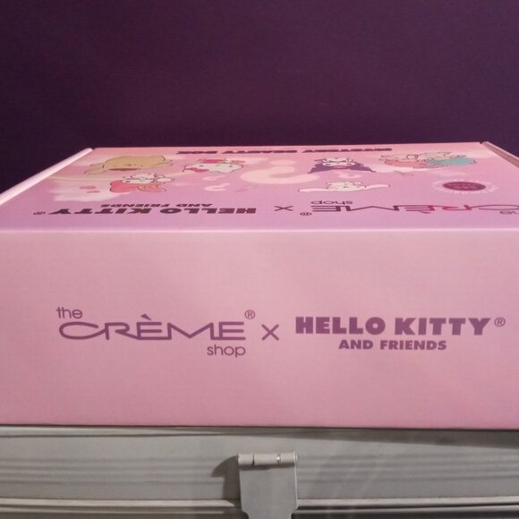 Hello Kitty and Creme Shop Mystery Beauty Box - Unopened - Picture 2 of 4